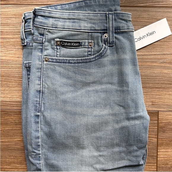 Outfit Bundle | BR Sweater, Smartwool Socks & Thermals, Boxers & CK Jeans - Picture 6 of 16